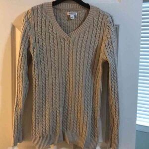 GAP V-Neck Cable Knit Sweater in Light Beige